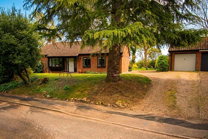 3 Bedroom Detached Bungalow For Sale In Old Hall Park, Seething, Norwich, NR15