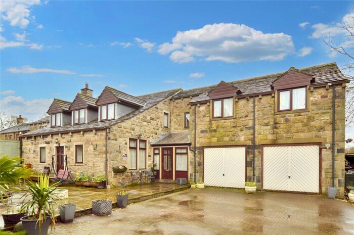 6 Bedroom House For Sale In Tong Lane, Bradford, West Yorkshire, BD4