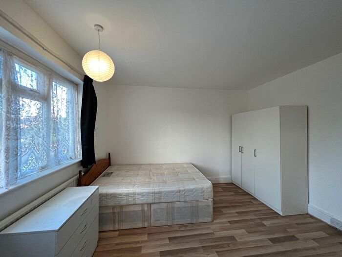 Studio To Rent In Page Street, London, NW7