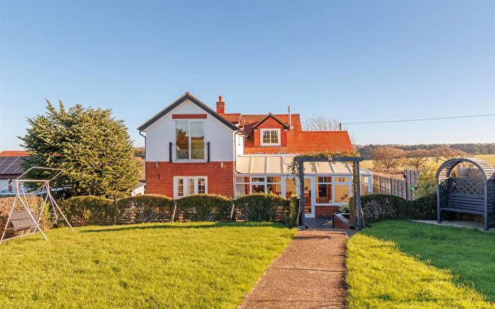 3 Bedroom Detached House For Sale In Gorgeous Detached Home - Whitehouse Road, Porchfield, PO30