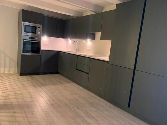 2 Bedroom Flat To Rent In Regent Road, Liverpool, L3