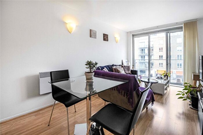 1 Bedroom Apartment To Rent In Narrow Street, London, E14