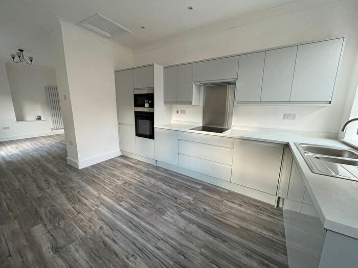 2 Bedroom Flat To Rent In John Street, Porthcawl, CF36