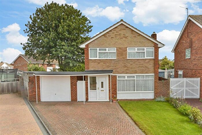 3 Bedroom Detached House For Sale In Crossways, Sittingbourne, Kent, ME10