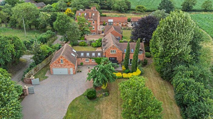 5 Bedroom Barn Conversion For Sale In A Fresh Start Awaits At Orchard Barn, Saxondale Village, NG13