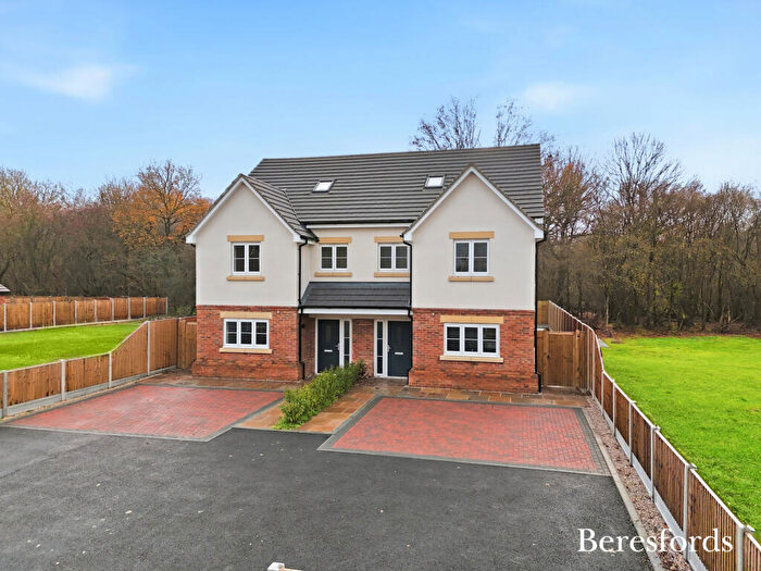 4 Bedroom Semi Detached House For Sale In Robin Place, Dunmow Road, CM22