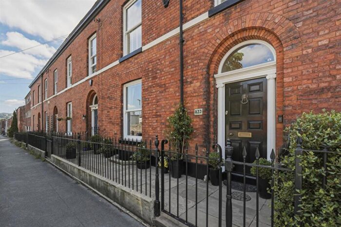 4 Bedroom Terraced House For Sale In Great King Street, Macclesfield, SK11