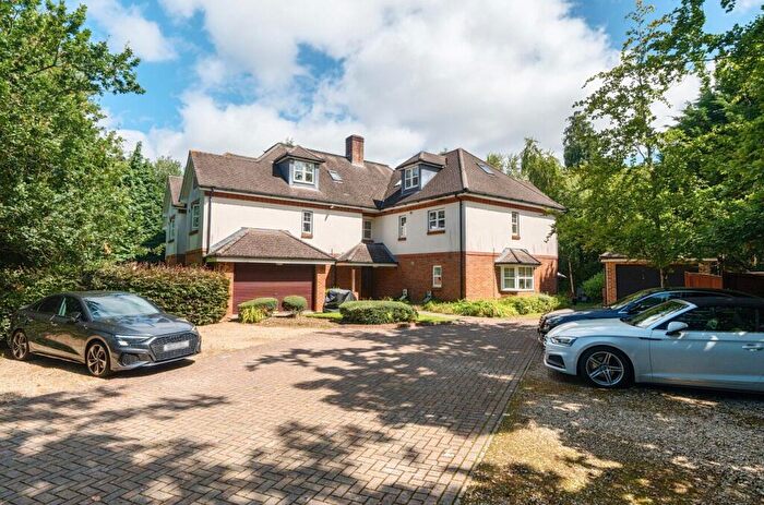 2 Bedroom Flat To Rent In Bassett Wood Road, Bassett, Southampton, Hampshire, SO16