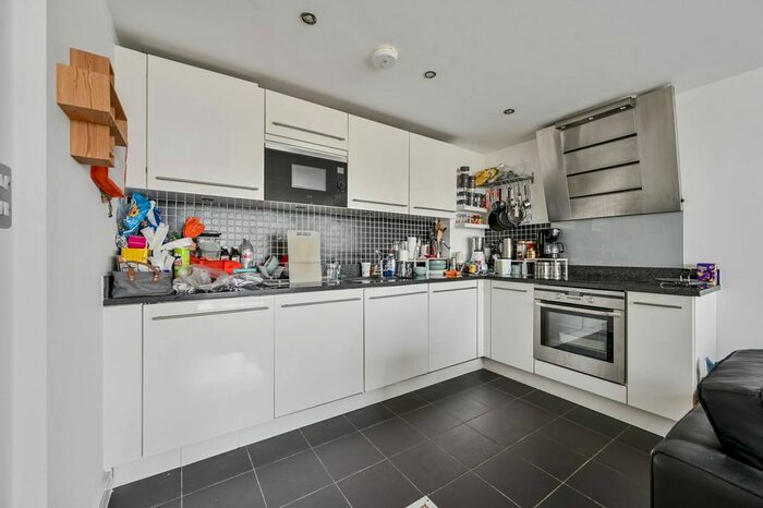 2 Bedroom Flat To Rent In Building, Woolwich, London, SE18