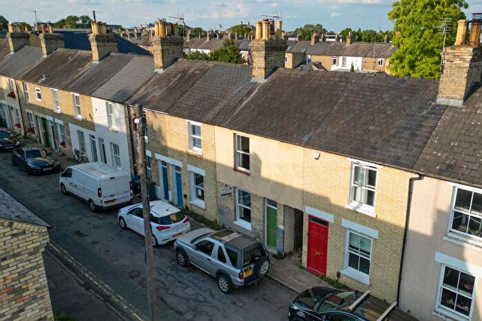 3 Bedroom Terraced House For Sale In York Terrace, Cambridge, CB1