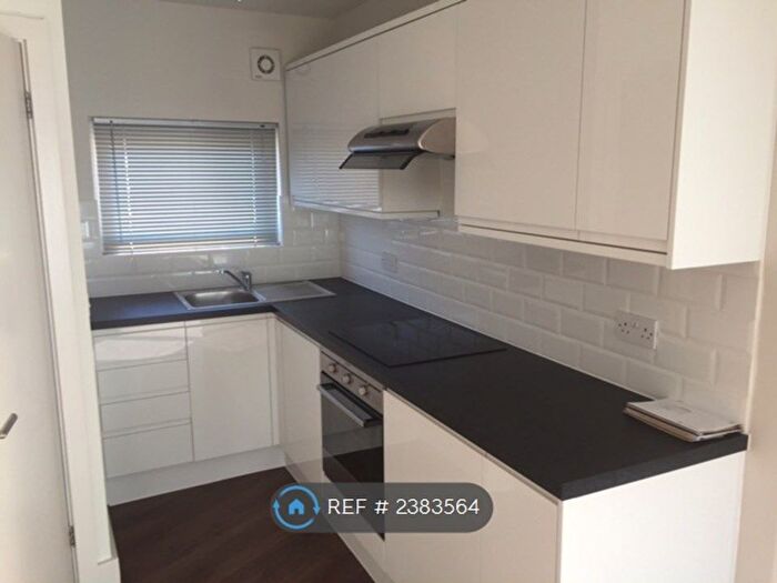 Studio To Rent In Devonshire Road, London, SE23