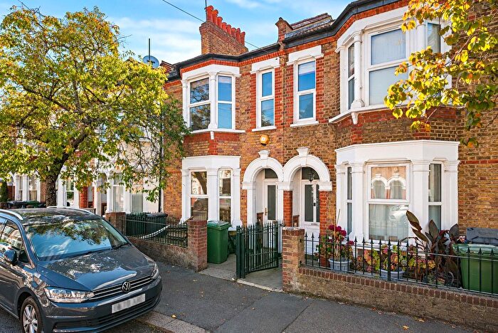 3 Bedroom Terraced House For Sale In Leahurst Road, London, SE13