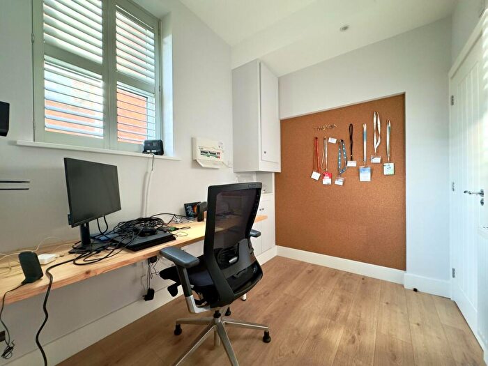 1 Bedroom Apartment For Sale In Newbury Street, Wantage, OX12