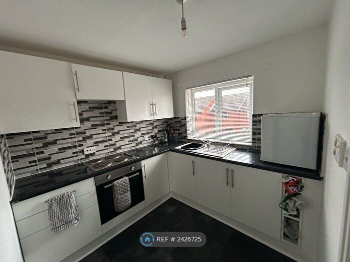 2 Bedroom Flat To Rent In Preston Old Road, Blackpool, FY3