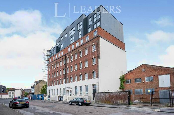 2 Bedroom Flat To Rent In Atlantic Mansions, Southampton SO14