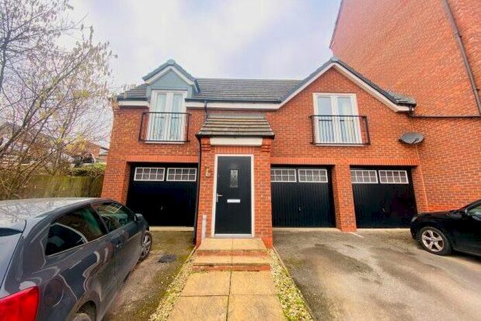 2 Bedroom Flat To Rent In Bailey Drive, Nottingham, NG3