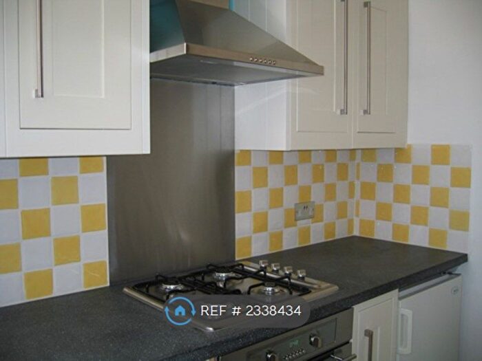 1 Bedroom Flat To Rent In Foxbourne Road, London, SW17