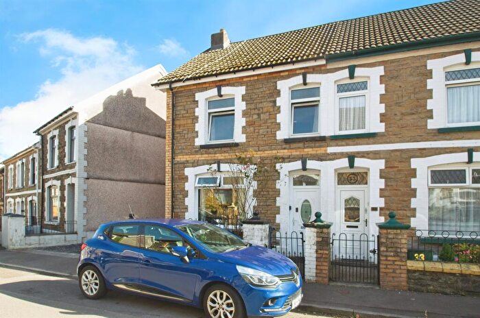 3 Bedroom End Of Terrace House For Sale In Moy Road, Aberfan, Merthyr Tydfil, CF48