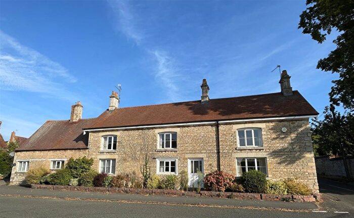 5 Bedroom Detached House For Sale In Main Street, Empingham, LE15
