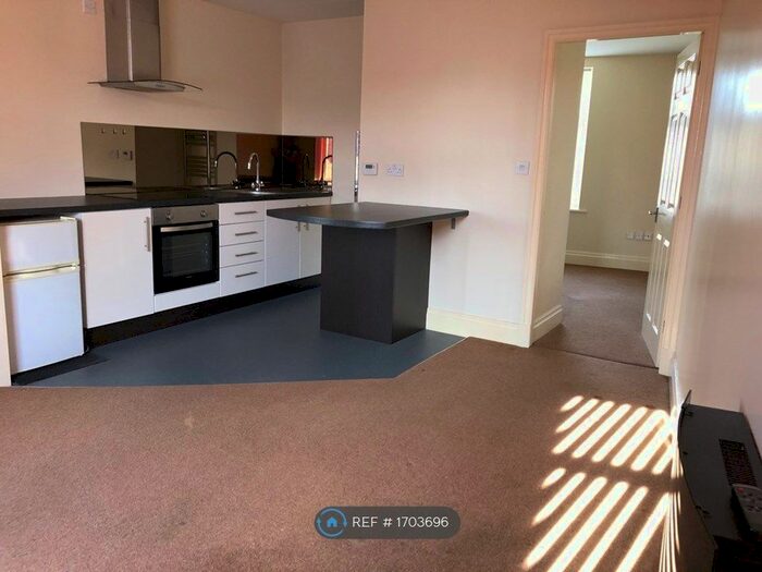 1 Bedroom Flat To Rent In First Floor, Burnley, BB11