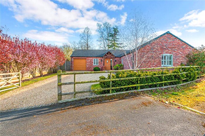 2 Bedroom Bungalow For Sale In Astwood Lane, Feckenham, Redditch, B96