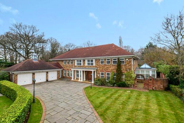 6 Bedroom Property To Rent In Birch Mead, Orpington, BR6