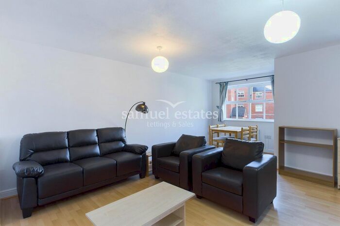 2 Bedroom Flat To Rent In Macmillan Way, Tooting Bec, SW17