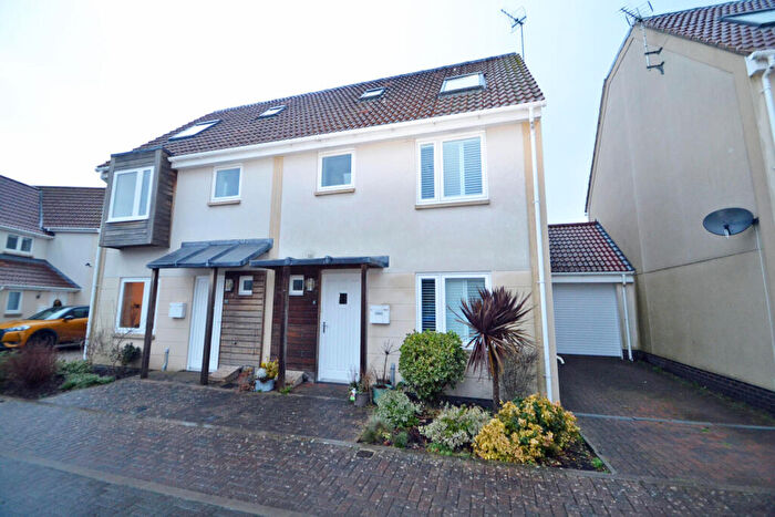 4 Bedroom House To Rent In Withymead, Claverham, BS49
