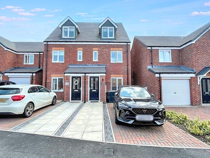 3 Bedroom Town House For Sale In Tilery Close, Bowburn, Durham, DH6