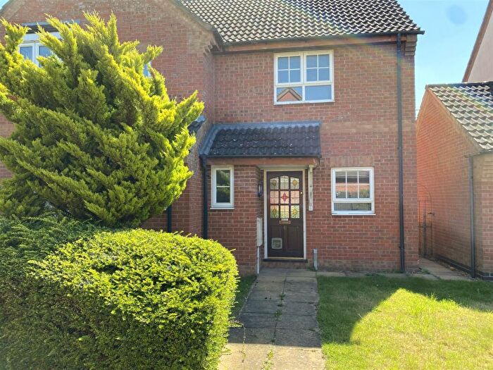 2 Bedroom Semi-Detached House To Rent In Hartland Drive, Market Harborough, LE16