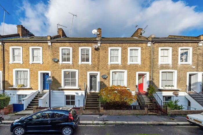 2 Bedroom Flat For Sale In Vernon Street, West Kensington, W14