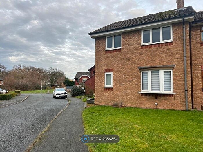 3 Bedroom Semi-Detached House To Rent In Riverside Grove, Crewe, CW2