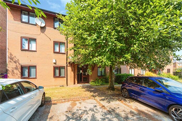 2 Bedroom Apartment For Sale In Minster Court, Liverpool, Merseyside, L7