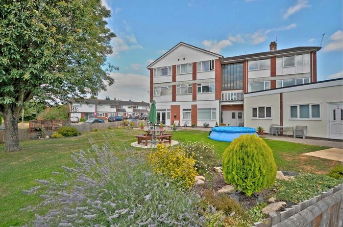 2 Bedroom Flat To Rent In Glynswood House, Greenwood Meadow OX39