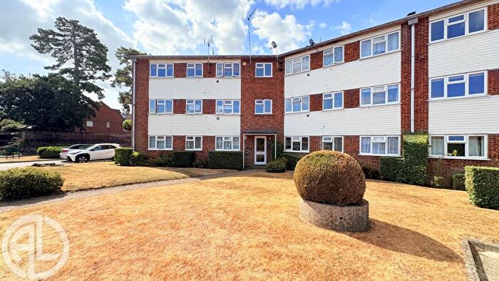2 Bedroom Flat For Sale In Heath Hall, Baldock, SG7