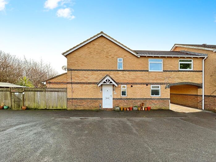 1 Bedroom End Of Terrace House To Rent In Megone Close, Folkestone, CT18