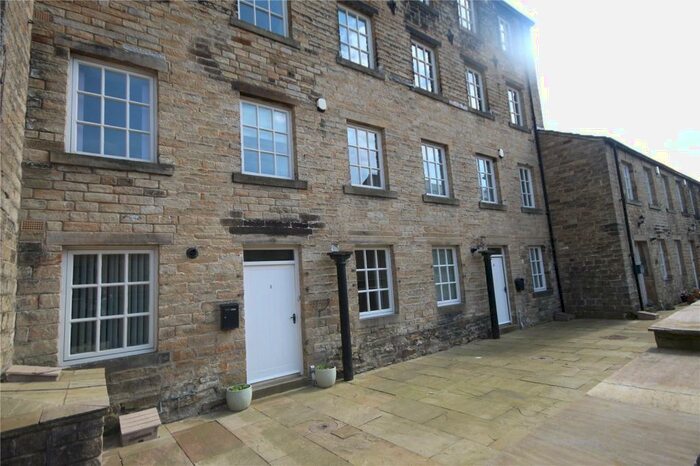 2 Bedroom Apartment To Rent In Upper Mills View, Meltham, Holmfirth, West Yorkshire, HD9