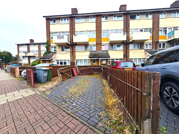3 Bedroom Maisonette To Rent In Ordnance Road, London, E16