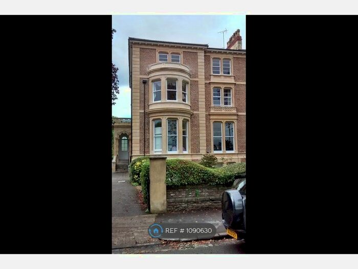 3 Bedroom Flat To Rent In College Road, Clifton, Bristol BS8