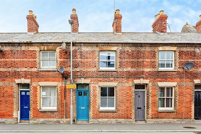 2 Bedroom Property For Sale In South Street, Bridport, DT6