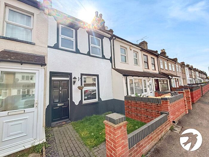 3 Bedroom Terraced House To Rent In Blenheim Road, Dartford, Kent, DA1