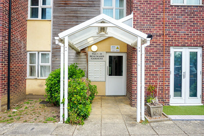2 Bedroom Flat For Sale In Beaumaris Gardens, London, SE19