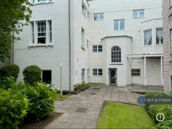 1 Bedroom Flat To Rent In Montague Court, Bristol, BS2