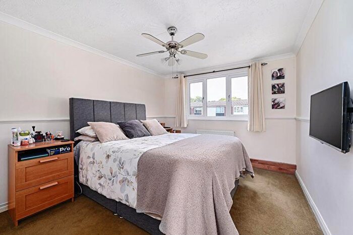 1 Bedroom Maisonette For Sale In Madeira Close, Popley, Basingstoke, RG24