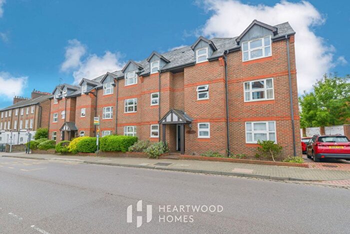 2 Bedroom Flat To Rent In Florence Court, Alma Road, St. Albans, AL1