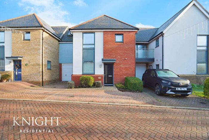 3 Bedroom Link Detached House For Sale In Trevor Bailey Drive, Colchester, CO1