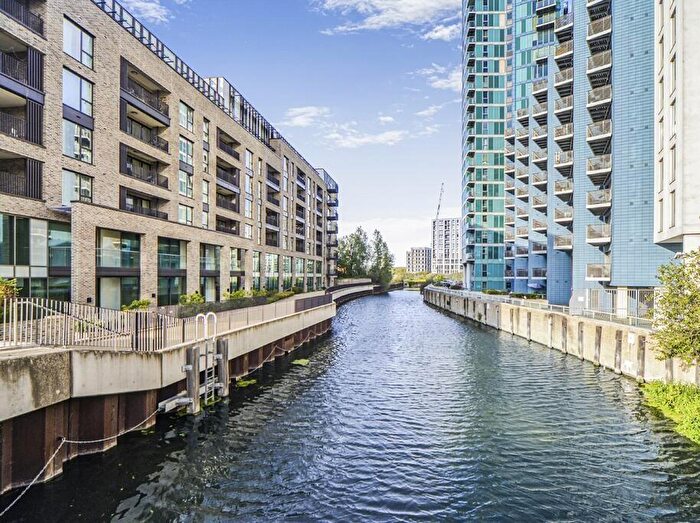 2 Bedroom Apartment To Rent In Southmere House, Highland Street, Stratford, E15
