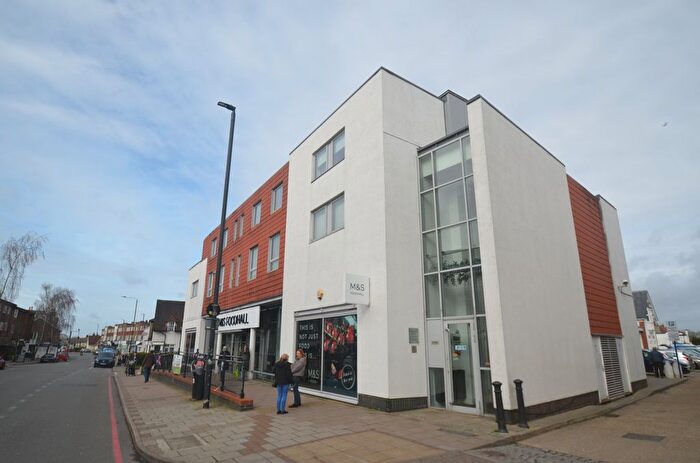 2 Bedroom Flat To Rent In High Street, West Wickham, Bromley, BR4