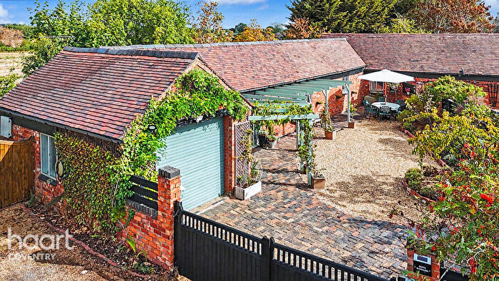 2 Bedroom Barn Conversion For Sale In Kings Hill Lane, Coventry, CV3