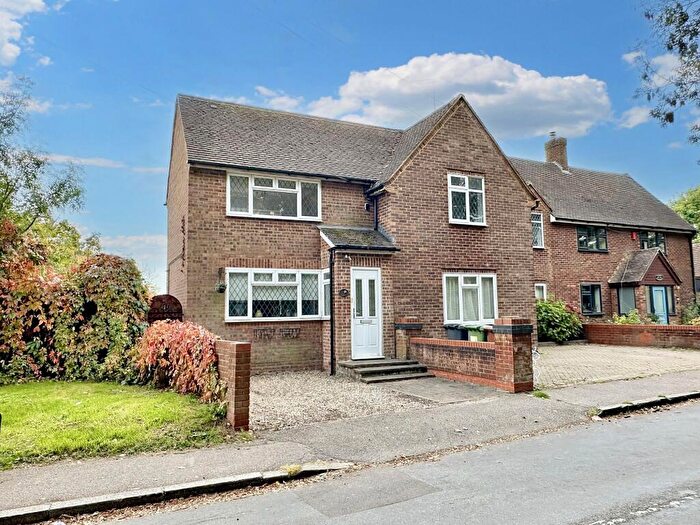 3 Bedroom Maisonette For Sale In Ridge, Potters Bar, EN6
